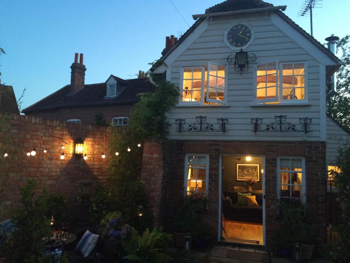 The Clock House Villa Chichester Exterior photo