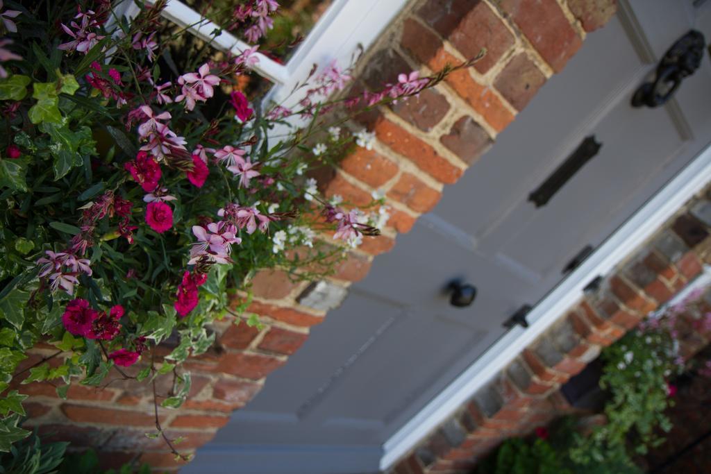 The Clock House Villa Chichester Exterior photo